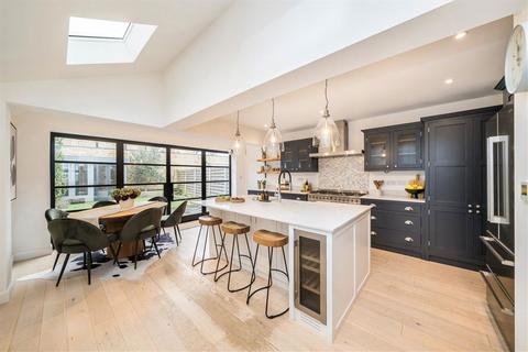 undefined, Manor Lane, London SE12