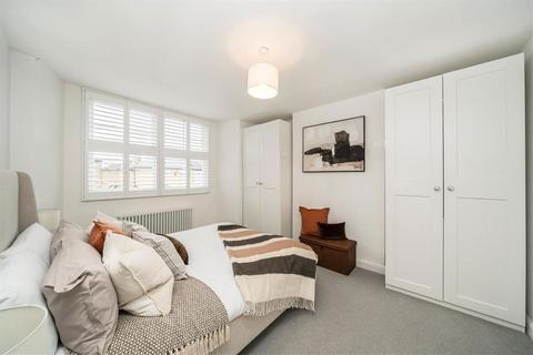 undefined, Manor Lane, London SE12