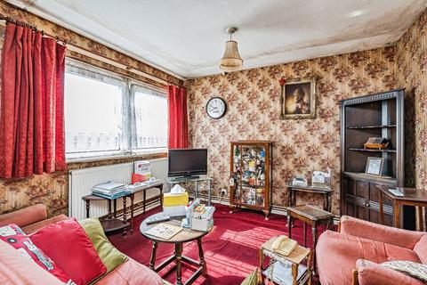 2 bedroom flat for sale, Hill Street, HALESOWEN, West Midlands, B63