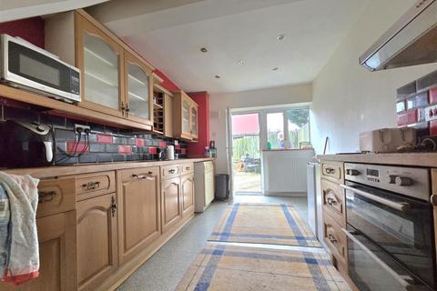 3 bedroom end of terrace house for sale, Badminton Road, Matson, Gloucester