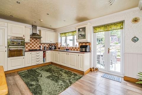 4 bedroom detached house for sale, Long Lane, HALESOWEN, West Midlands, B62