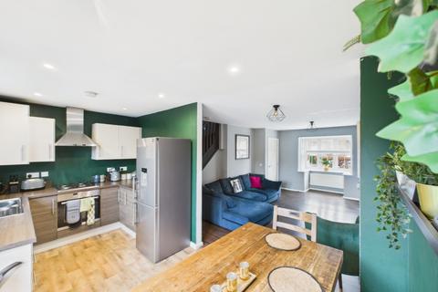 3 bedroom semi-detached house for sale, Markeaton Park, Kingswood, Hull,  HU7 3GR