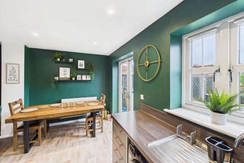 3 bedroom semi-detached house for sale, Markeaton Park, Kingswood, Hull,  HU7 3GR