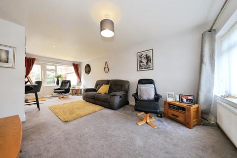 3 bedroom detached house for sale, Quantock Drive, Kidderminster, DY10