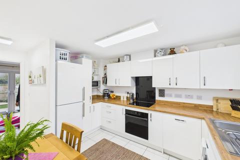 2 bedroom semi-detached house for sale, Waudby Way, Hull, HU9 4DG