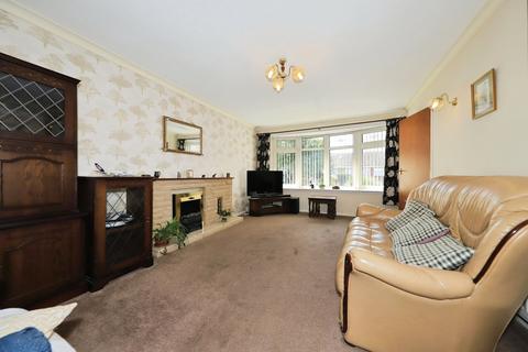 2 bedroom bungalow for sale, Beechfield Drive, Kidderminster, Worcestershire, DY11