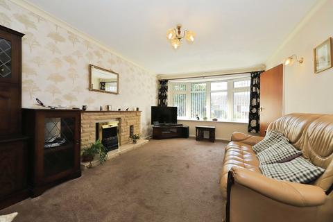 2 bedroom bungalow for sale, Beechfield Drive, Kidderminster, Worcestershire, DY11