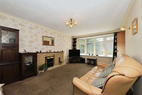 2 bedroom bungalow for sale, Beechfield Drive, Kidderminster, Worcestershire, DY11
