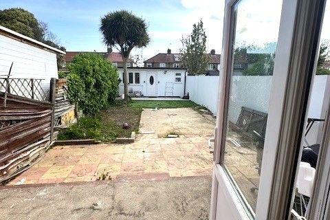 undefined, Dell Road, West Drayton