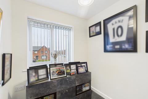 3 bedroom semi-detached house for sale, Gypsy Moth Lane, Kingswood, Hull, East Riding of Yorkshire, HU7