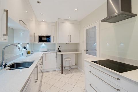 3 bedroom townhouse for sale, Cornford Close, Bromley, BR2