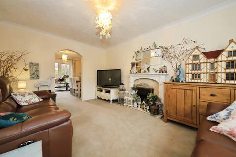undefined, Britannia Gardens, Stourport-on-Severn, Worcestershire, DY13