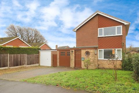 3 bedroom detached house for sale, Ferndale Crescent, KIDDERMINSTER, Worcestershire, DY11