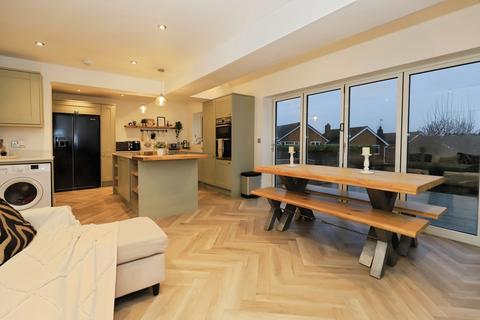 3 bedroom detached house for sale, Ferndale Crescent, KIDDERMINSTER, Worcestershire, DY11
