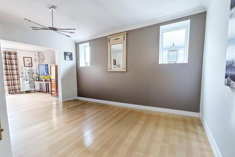 2 bedroom detached bungalow for sale, Strangman Avenue, Benfleet SS7