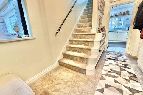 5 bedroom semi-detached house for sale, Townsend Avenue, Dudley DY3