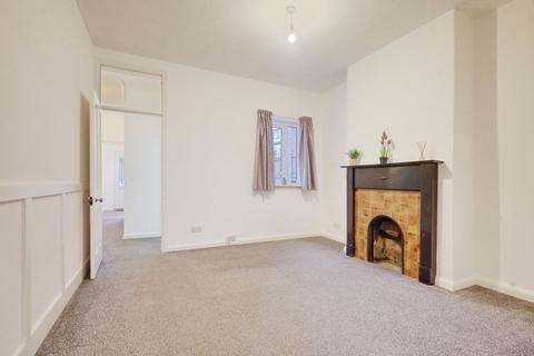 3 bedroom terraced house for sale, Fairfax Drive, Westcliff-on-Sea, SS0