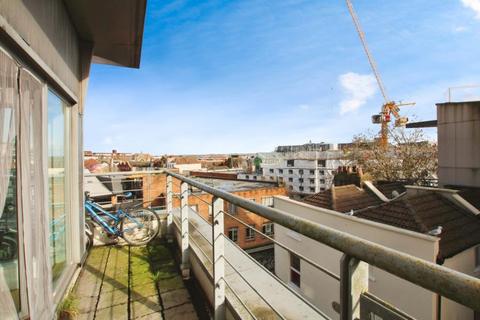 undefined, King Square Avenue, Bristol BS2