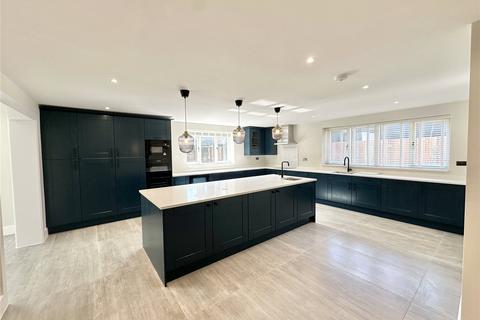 4 bedroom detached house to rent, Watling Street, Radlett, Hertfordshire, WD7