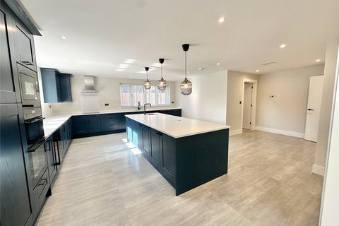 4 bedroom detached house to rent, Watling Street, Radlett, Hertfordshire, WD7