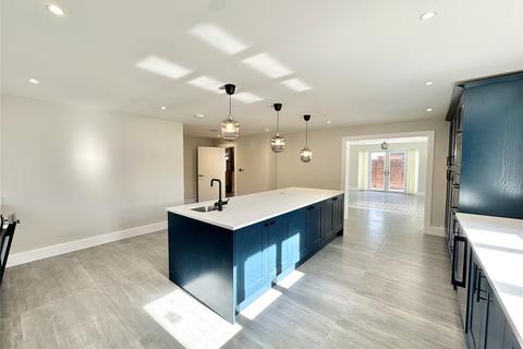 4 bedroom detached house to rent, Watling Street, Radlett, Hertfordshire, WD7