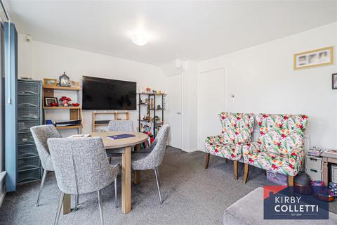 3 bedroom end of terrace house for sale, Cherry Tree Road, Hoddesdon