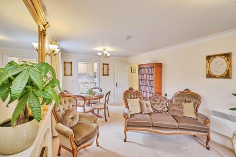 2 bedroom flat for sale, Minster Court, Bird Street, Lichfield, WS13