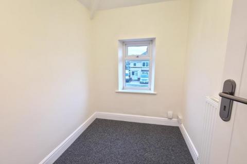 3 bedroom semi-detached house to rent, Elgin Drive,  Swindon,  SN2