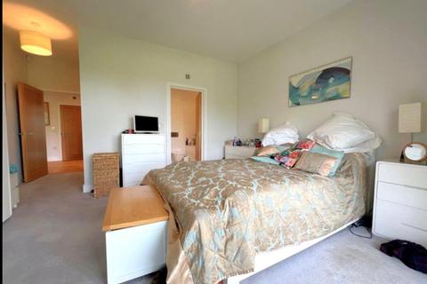 3 bedroom flat for sale, Cloister Way, Leamington Spa, Warwickshire, CV32