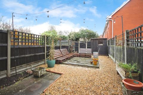 2 bedroom terraced house for sale, Frances Havergal Close, Leamington Spa, Warwickshire, CV31
