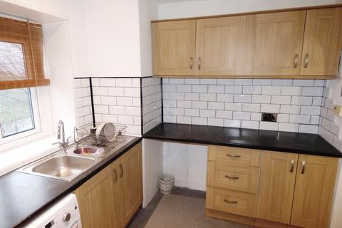 2 bedroom flat to rent, Ganners Way, Leeds LS13