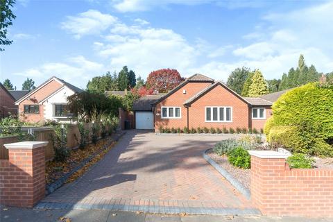 3 bedroom bungalow for sale, Moorcroft Road, Birmingham, West Midlands, B13