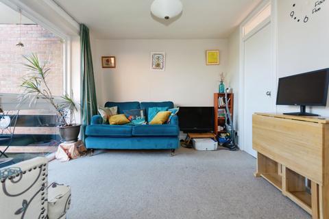 1 bedroom flat for sale, Robert Court, Wake Green Park, Birmingham, West Midlands, B13