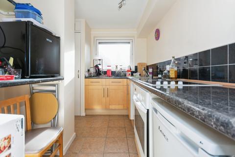 1 bedroom flat for sale, Robert Court, Wake Green Park, Birmingham, West Midlands, B13