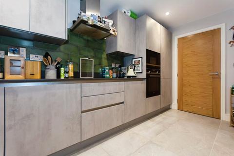 2 bedroom flat for sale, Wake Green Road, Birmingham, West Midlands, B13