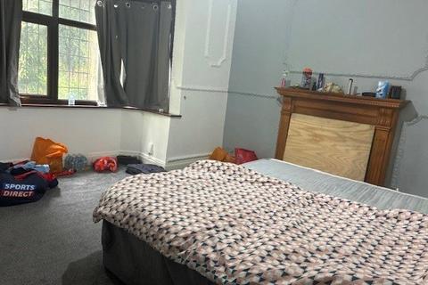 undefined, Bristol Road South, Northfield, Birmingham, West Midlands, B31
