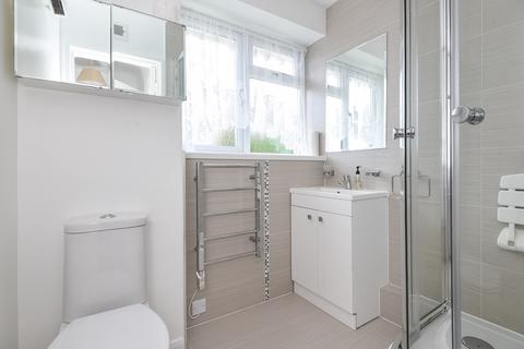 2 bedroom flat to rent, Kingswood Road, Shortlands, Bromley, BR2