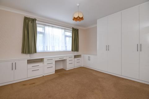 2 bedroom flat to rent, Kingswood Road, Shortlands, Bromley, BR2