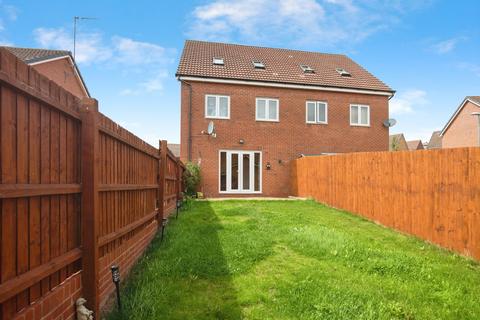 4 bedroom semi-detached house for sale, Dovecote Close, Redditch, Worcestershire, B97