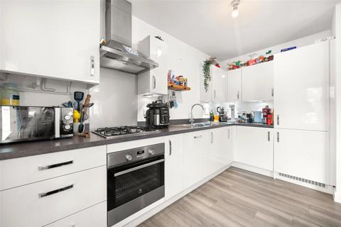 2 bedroom apartment for sale, William Heelas Way, Berkshire RG40