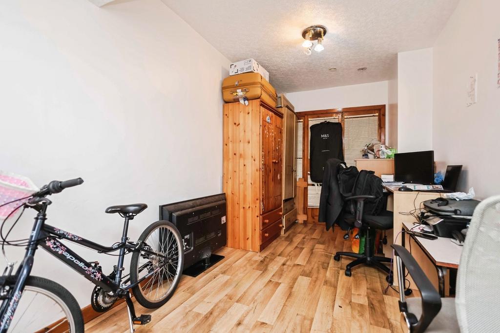 Bedroom 4/Garage
