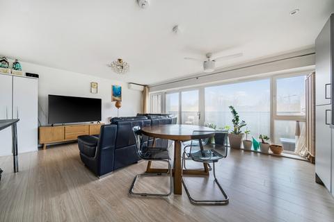 2 bedroom apartment for sale, Havelock Drive, St Clements Lakes, Greenhithe, DA9
