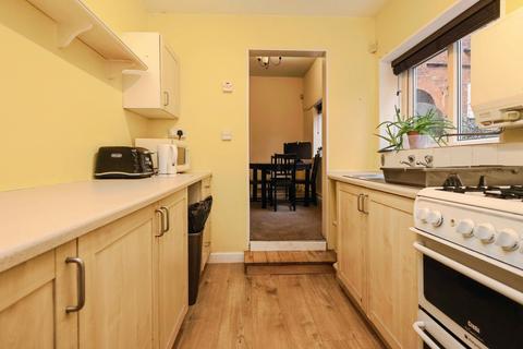 2 bedroom end of terrace house for sale, Warwards Lane, Birmingham, B29