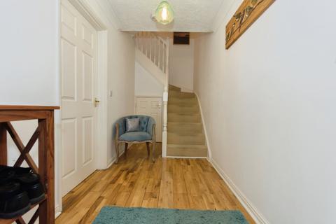 3 bedroom semi-detached house for sale, Middlewood Close, Solihull, West Midlands, B91