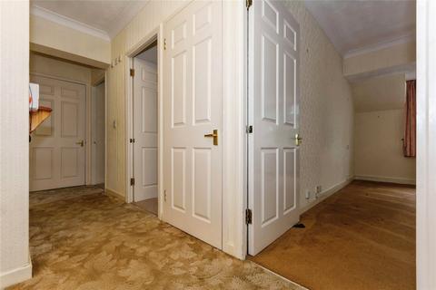 2 bedroom flat for sale, Grange Road, Solihull, West Midlands, B91