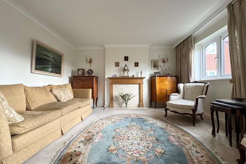 2 bedroom flat for sale, Queens Court, Alderham Close, Solihull, West Midlands, B91