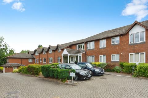 Shelly Crescent, Shirley, Solihull, West Midlands, B90