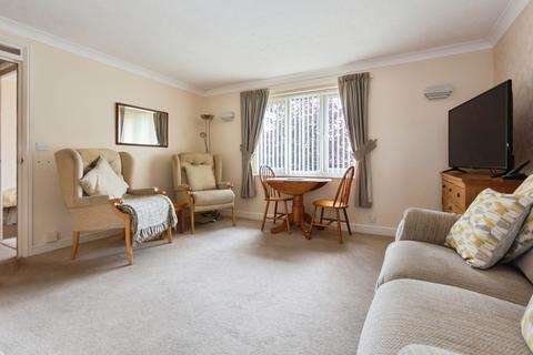2 bedroom flat for sale, Shelly Crescent, Shirley, Solihull, West Midlands, B90