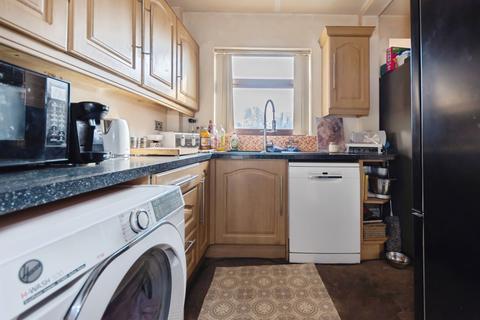 3 bedroom semi-detached house for sale, Jillcot Road, Solihull, West Midlands, B92