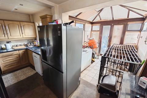 3 bedroom semi-detached house for sale, Jillcot Road, Solihull, West Midlands, B92